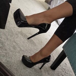 Jessica Simpson  Black Patent  High Heels